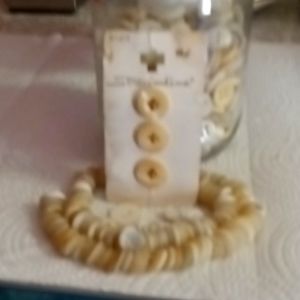 VINTAGE MOP BUTTON LOT